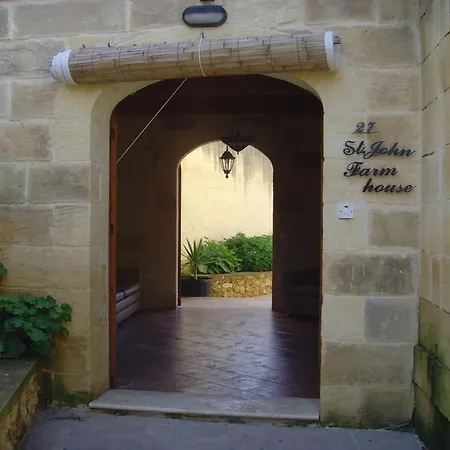 Saint John Apartment *